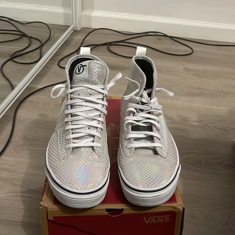 Vans - Picture 4 of 4